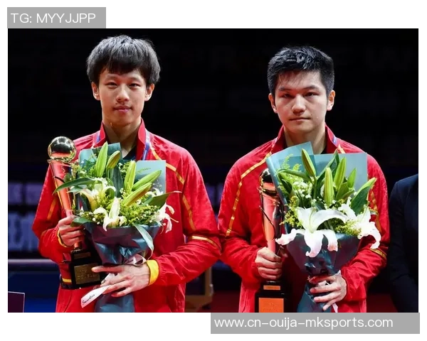 樊振东被队友宠爱，萨尔布吕肯队长晒欢喜全队合照背面的故事